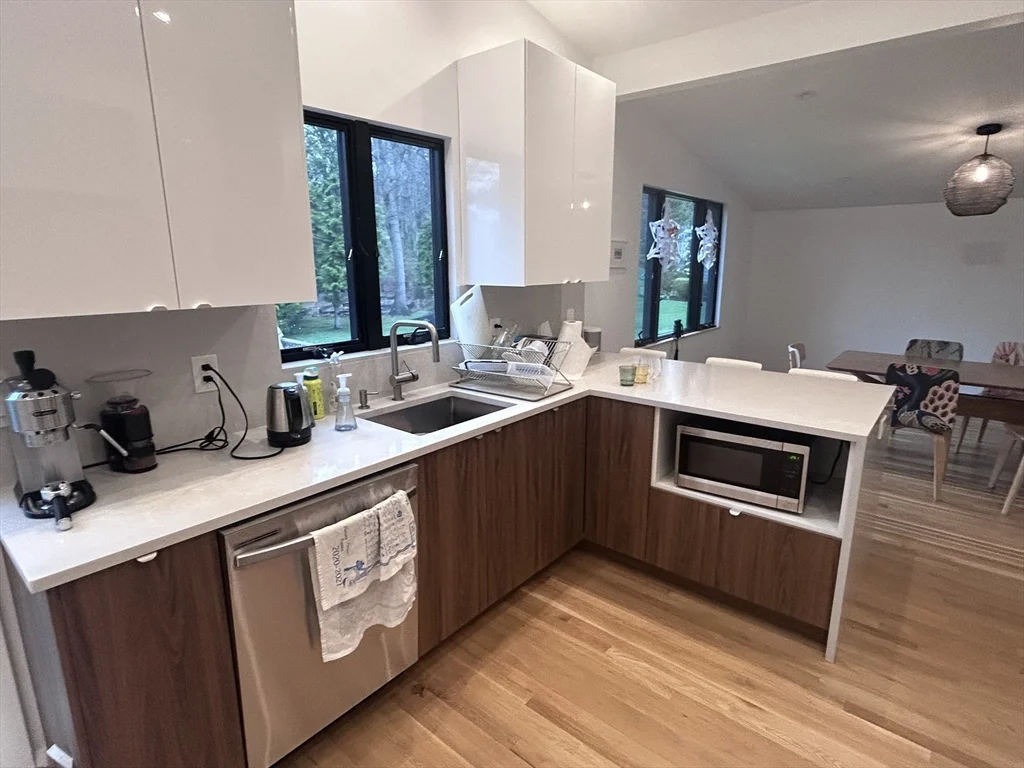 4 bed, 3 bath apartment for rent at 44 Marla Circle, Chestnut Hill — photo 7 of 23
