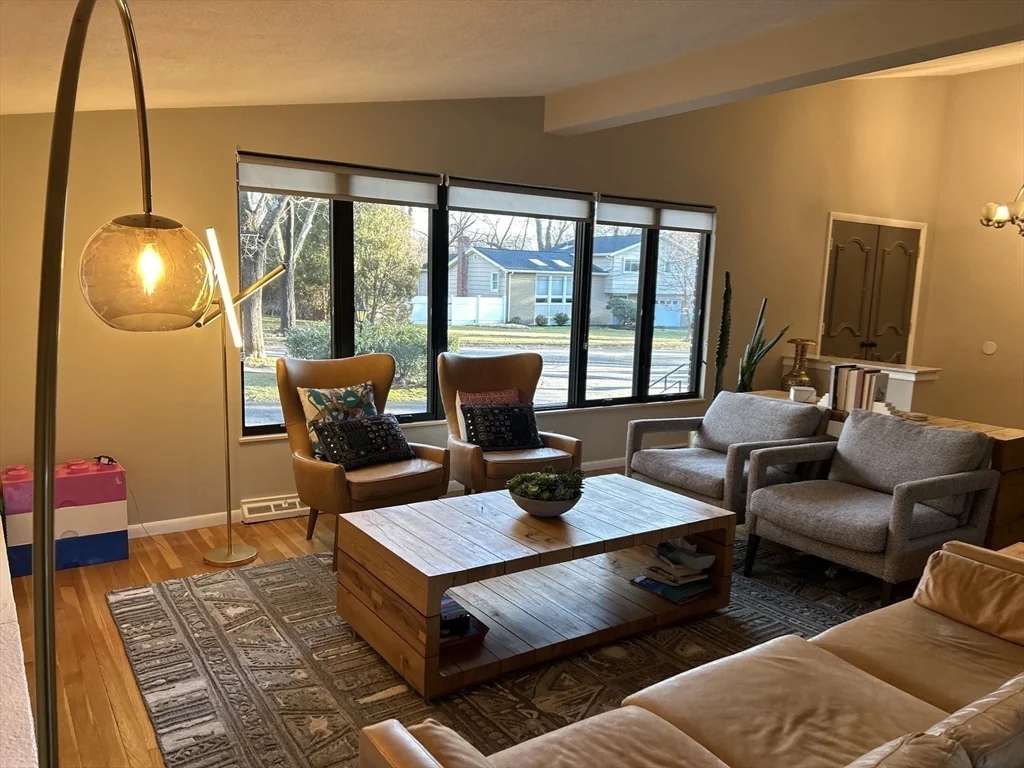 4 bed, 3 bath apartment for rent at 44 Marla Circle Unit 44, Chestnut Hill — photo 5 of 22