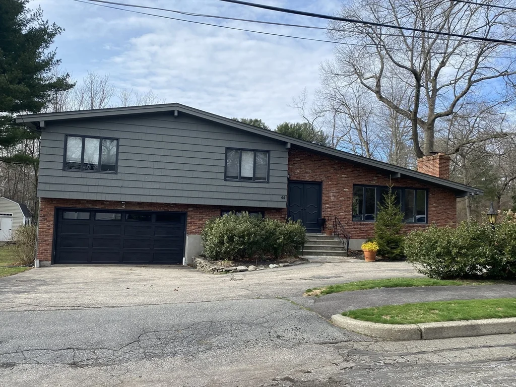 4 bed, 3 bath apartment for rent at 44 Marla Circle Unit 44, Chestnut Hill — photo 1 of 22