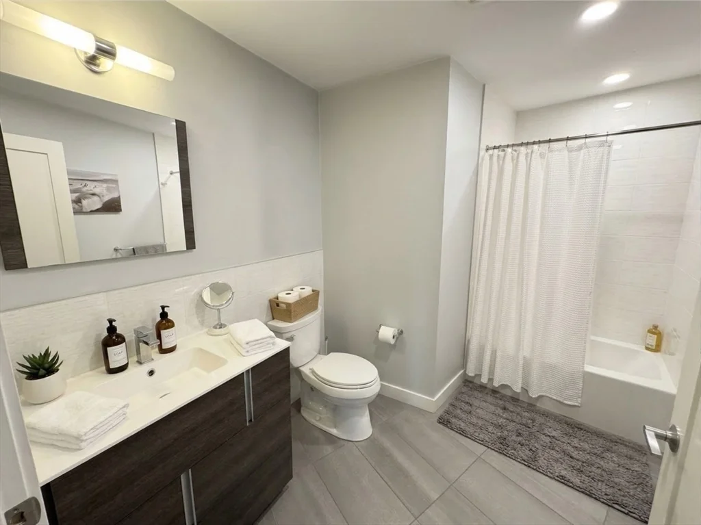 3 bed, 2 bath apartment for rent at 44 Medford St Unit 304, Union Square — photo 8 of 15