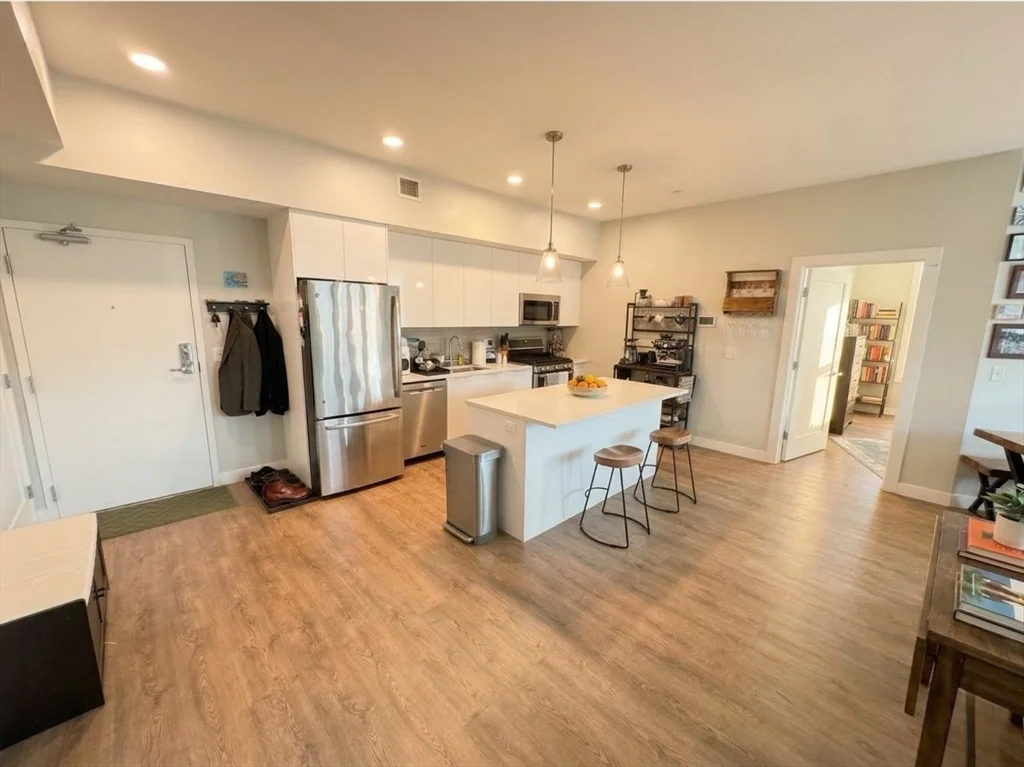 3 bed, 2 bath apartment for rent at 44 Medford St Unit 304, Union Square — photo 1 of 15