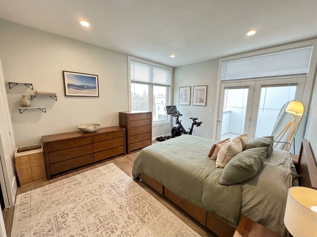 3 bed, 2 bath apartment for rent at 44 Medford St Unit 304, Union Square — photo 6 of 15