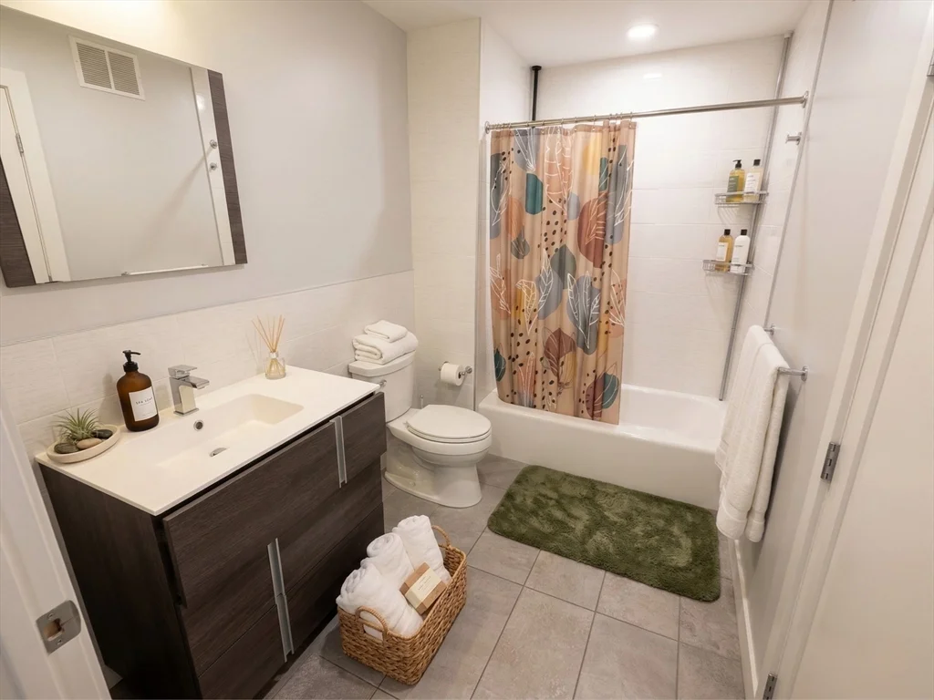 Studio bed, 1 bath apartment for rent at 44 Medford St Unit 403, Union Square — photo 5 of 12