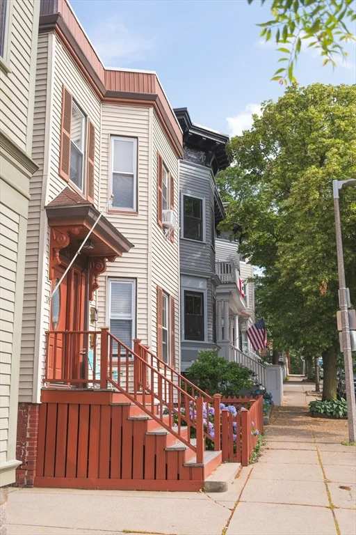 3 bed, 1 bath apartment for rent at 44 N St Unit 1, South Boston — photo 11 of 15