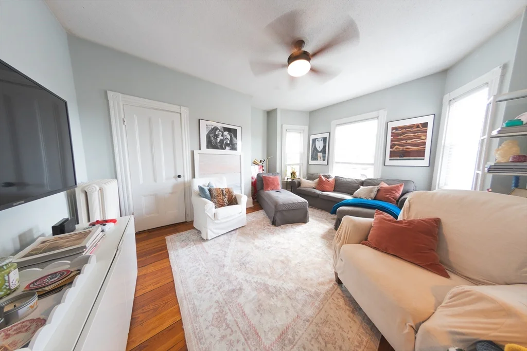 3 bed, 1 bath apartment for rent at 44 N St Unit 1, South Boston — photo 2 of 15