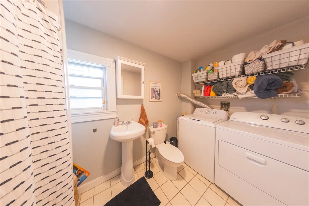 3 bed, 1 bath apartment for rent at 44 N St Unit 1, South Boston — photo 8 of 15