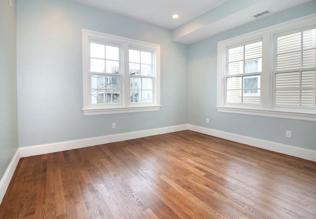 4 bed, 2.5 bath apartment for rent at 44 O St Unit 44, South Boston — photo 5 of 6