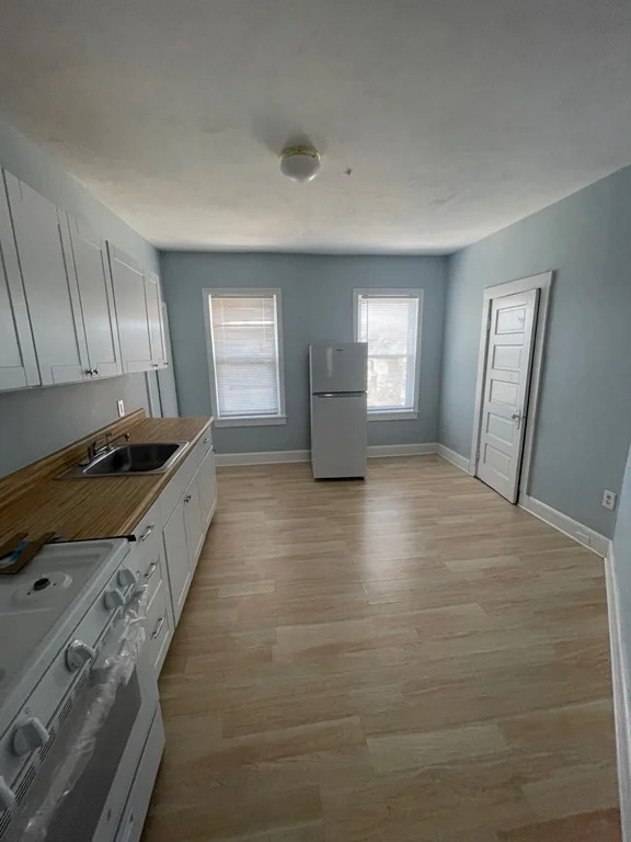 1 bed, 1 bath apartment for rent at 44 Oakland Unit 3A, Methuen — photo 5 of 10
