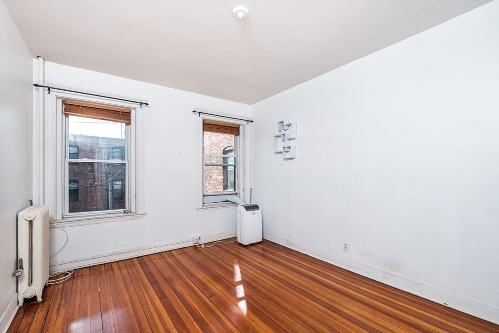 2 bed, 1 bath apartment for rent at 44 Orkney Rd Unit 3, Brighton — photo 7 of 10