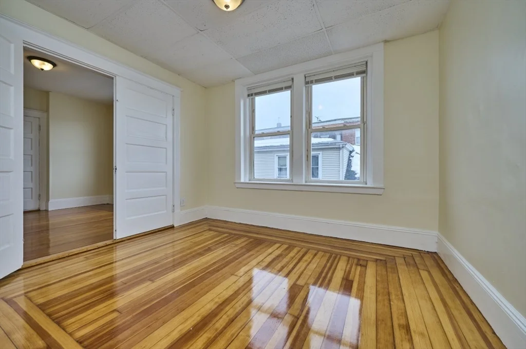 3 bed, 1 bath apartment for rent at 44 Park St Unit 4, Salem — photo 8 of 11