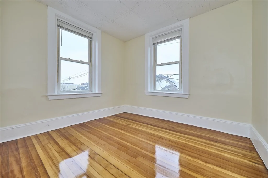 3 bed, 1 bath apartment for rent at 44 Park St Unit 4, Salem — photo 7 of 11