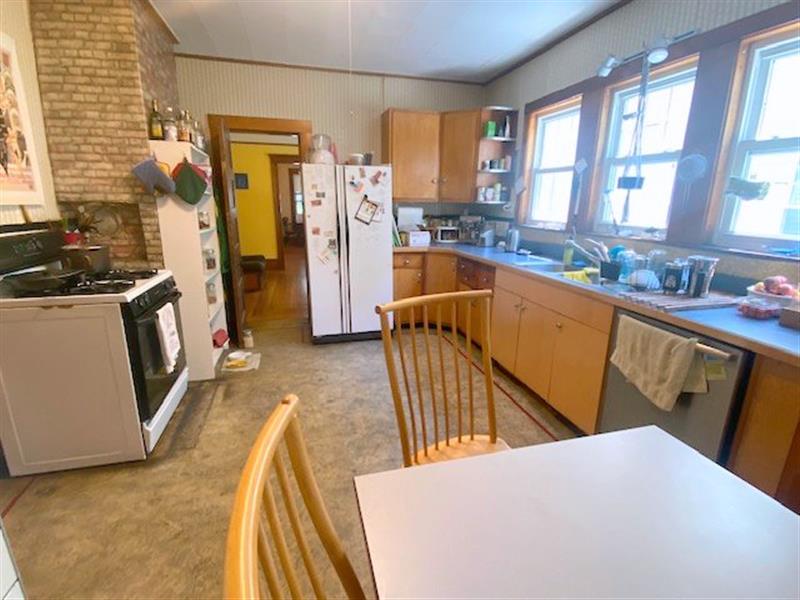 3 bed, 1 bath apartment for rent at 44 Paulina St Unit 1, Teele Square — photo 1 of 19