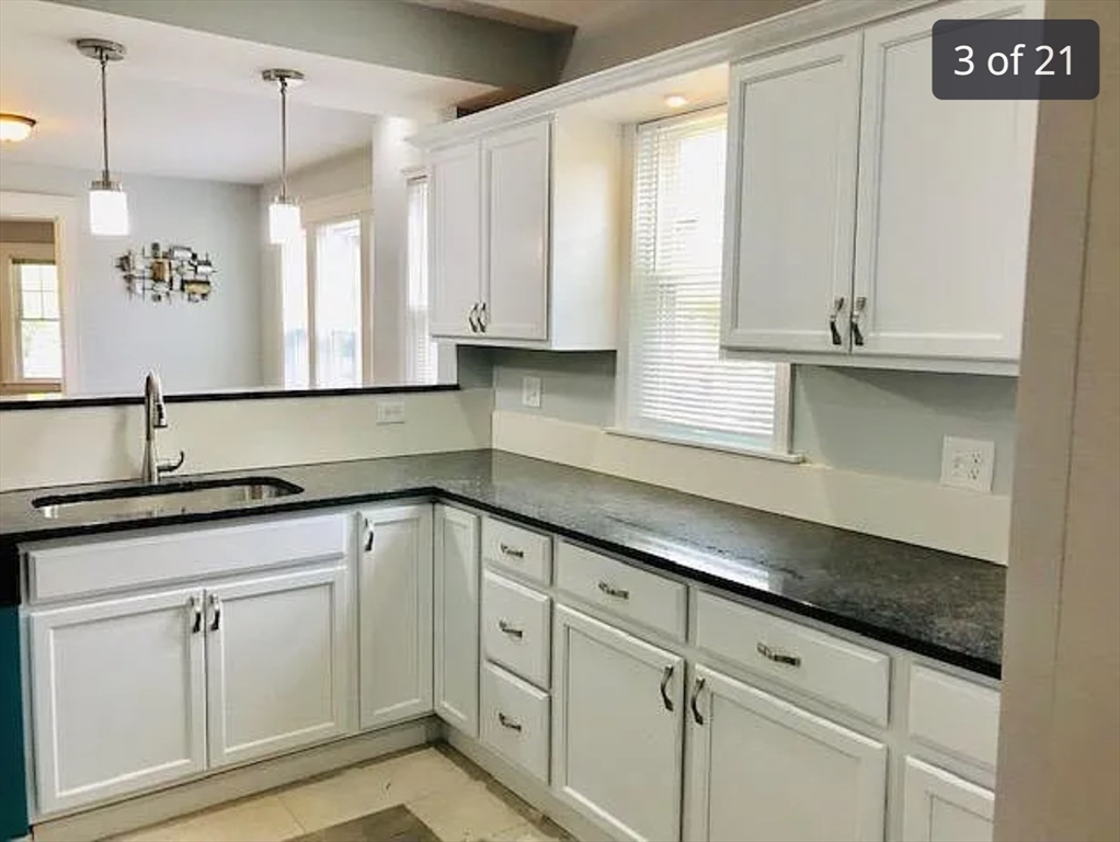 3 bed, 2 bath apartment for rent at 44 Pearl St Unit 0, Newton — photo 2 of 20