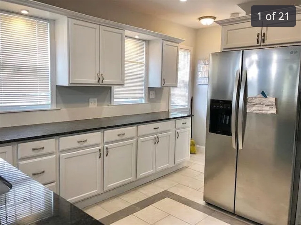 3 bed, 2 bath apartment for rent at 44 Pearl St Unit 0, Newton — photo 1 of 20