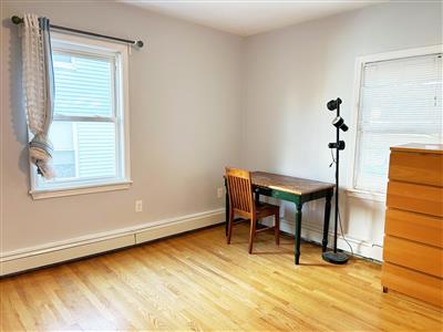5 bed, 2 bath apartment for rent at 44 Plymouth St Unit 2, Wellington-Harrington — photo 5 of 8