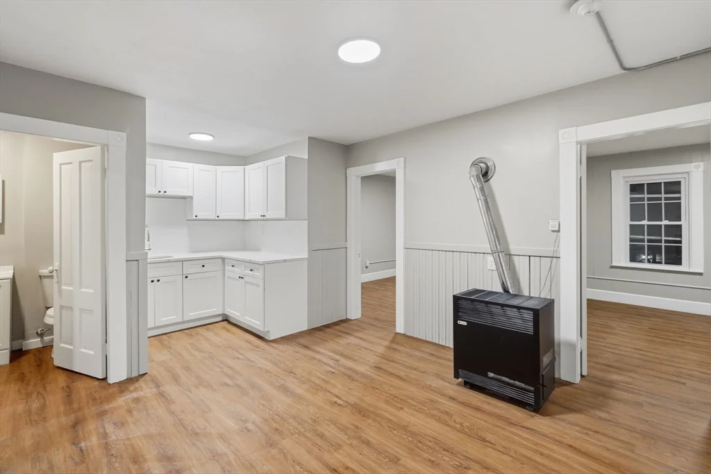 2 bed, 1 bath apartment for rent at 44 Pratt St Unit 1R, Fitchburg