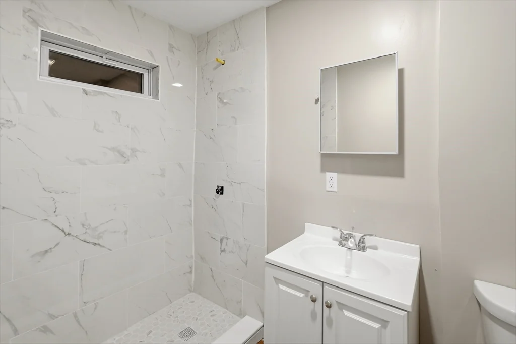 2 bed, 1 bath apartment for rent at 44 Pratt St Unit 1R, Fitchburg — photo 15 of 21