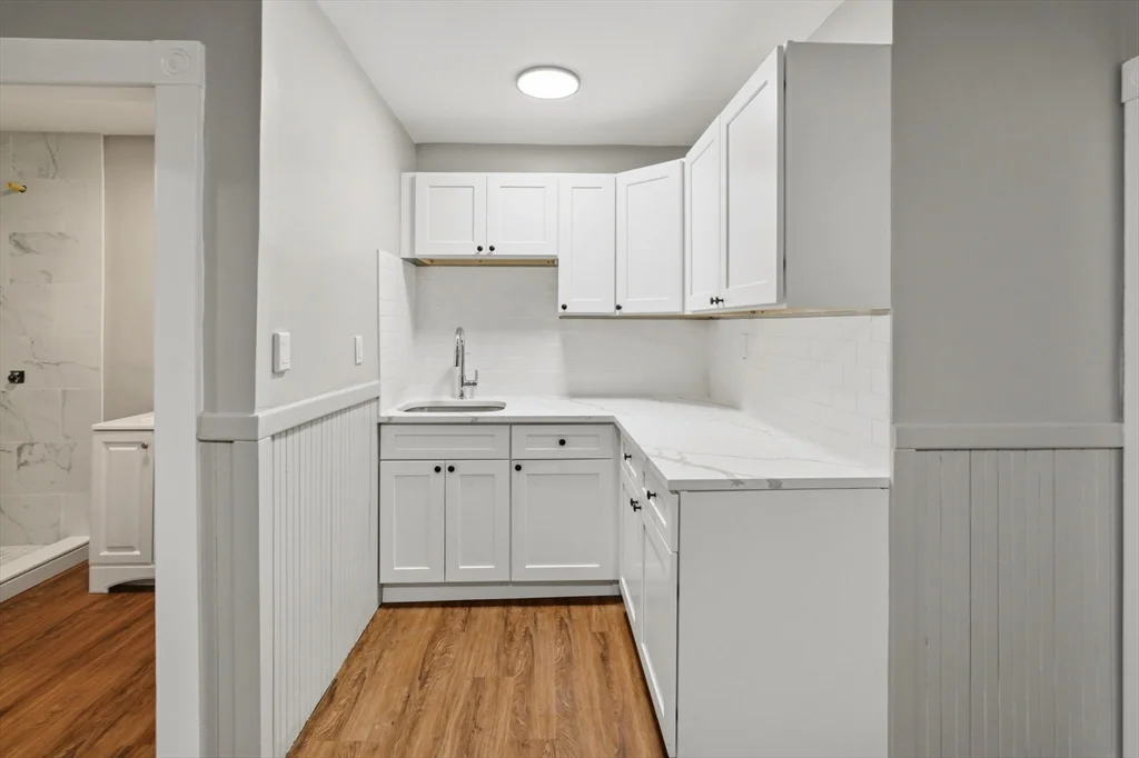 2 bed, 1 bath apartment for rent at 44 Pratt St Unit 1R, Fitchburg — photo 3 of 21