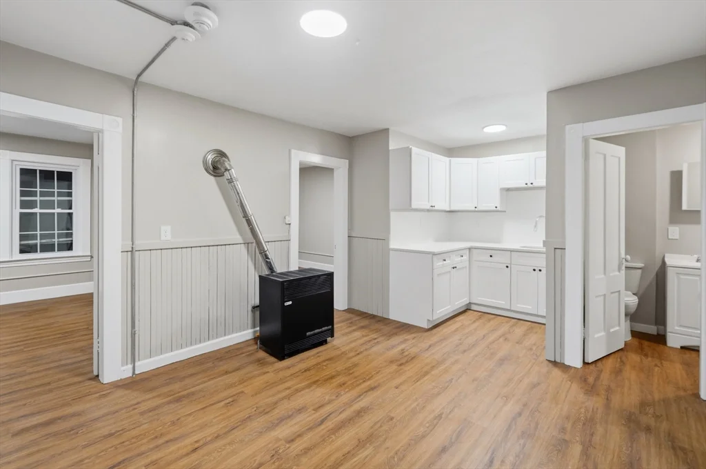 2 bed, 1 bath apartment for rent at 44 Pratt St Unit 3L, Fitchburg — photo 6 of 18