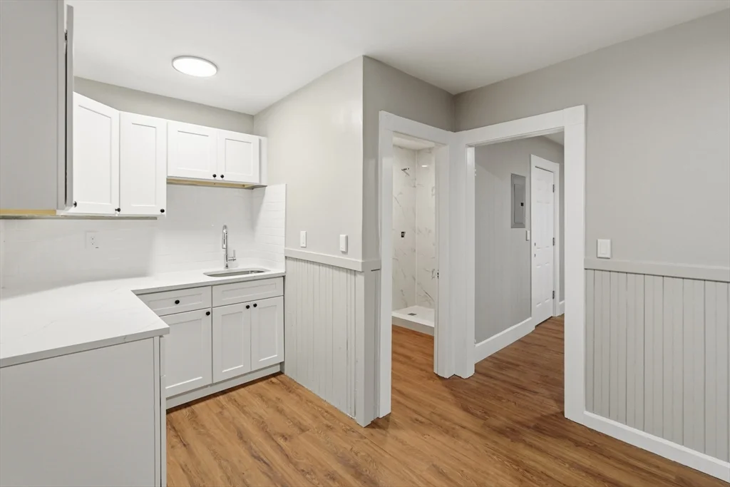 2 bed, 1 bath apartment for rent at 44 Pratt St Unit 3L, Fitchburg — photo 4 of 18