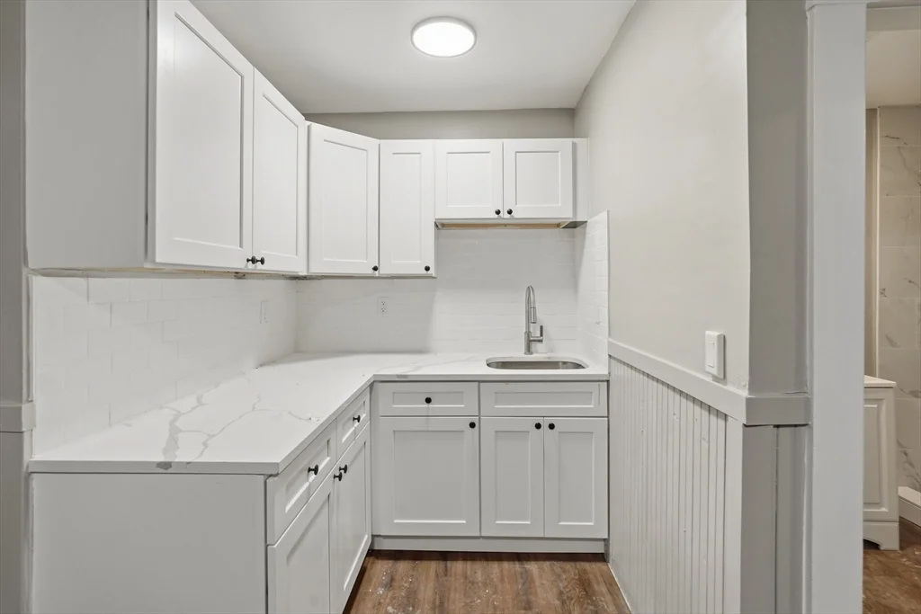 2 bed, 1 bath apartment for rent at 44 Pratt St Unit 3L, Fitchburg — photo 2 of 18