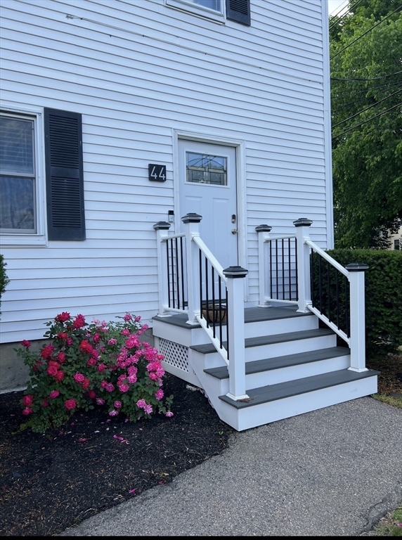 2 bed, 1 bath apartment for rent at 44 Prospect St Unit 2, North Attleboro