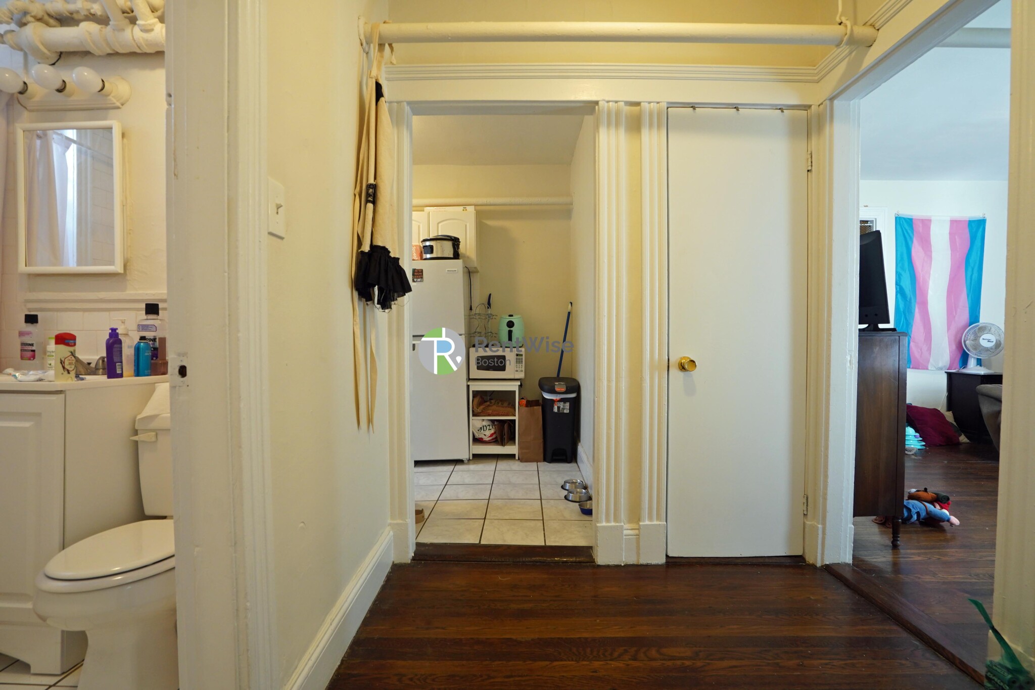1 bed, 1 bath apartment for rent at 44 Quint Ave Unit B, Brighton