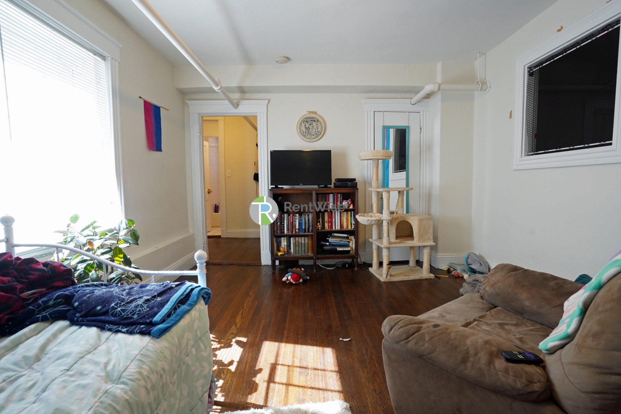 1 bed, 1 bath apartment for rent at 44 Quint Ave Unit B, Brighton — photo 5 of 18
