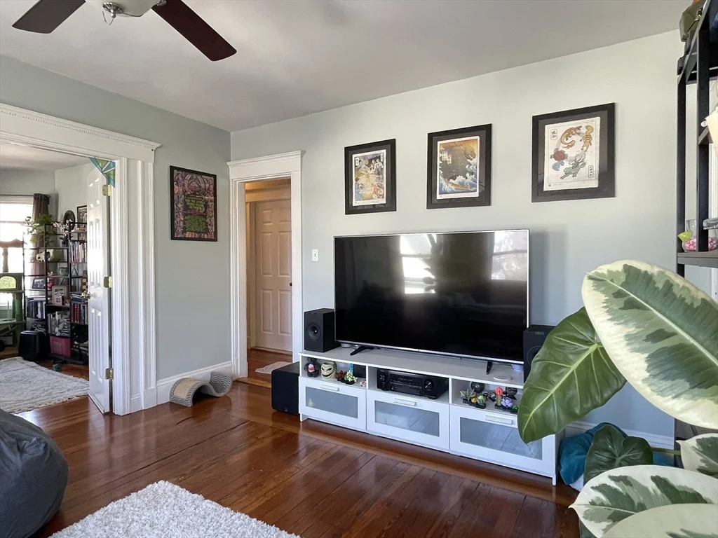 3 bed, 1 bath apartment for rent at 44 Radcliff Rd Unit 3, Somerville — photo 9 of 28
