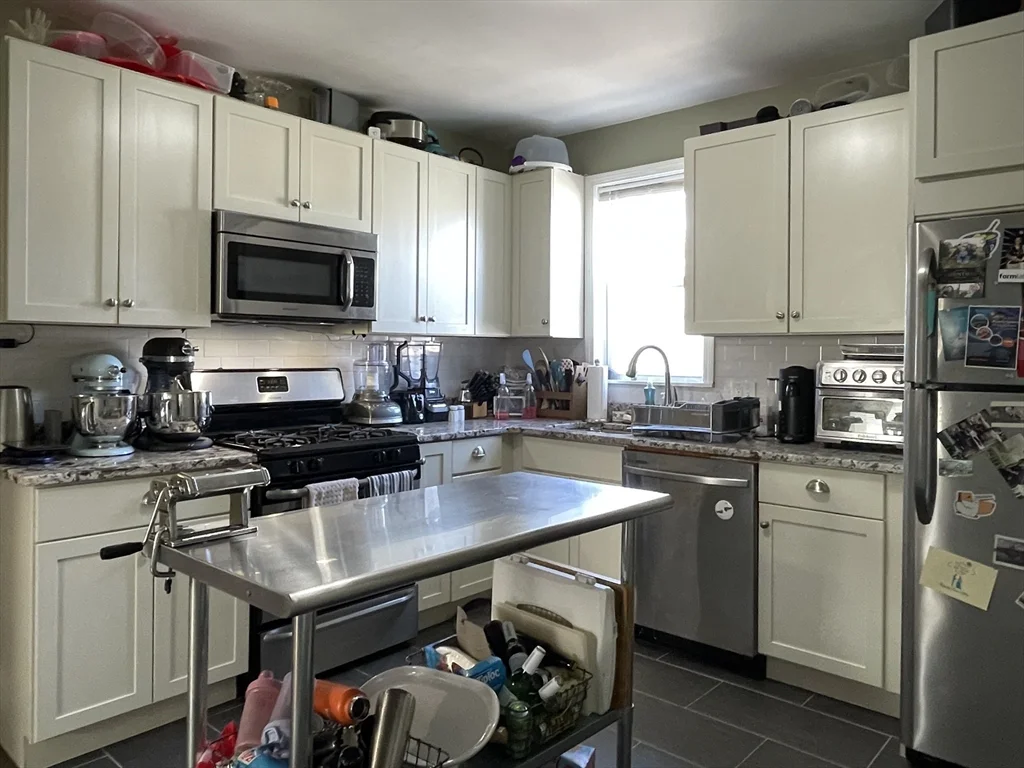3 bed, 1 bath apartment for rent at 44 Radcliff Rd Unit 3, Somerville — photo 16 of 28