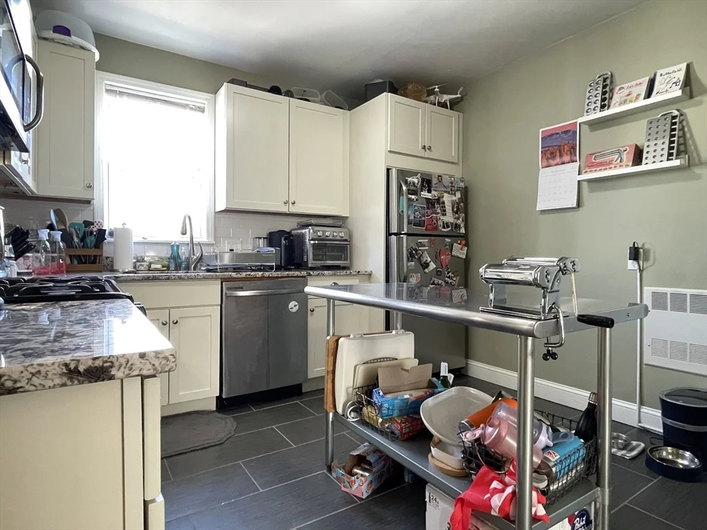 3 bed, 1 bath apartment for rent at 44 Radcliff Rd Unit 3, Somerville — photo 19 of 28