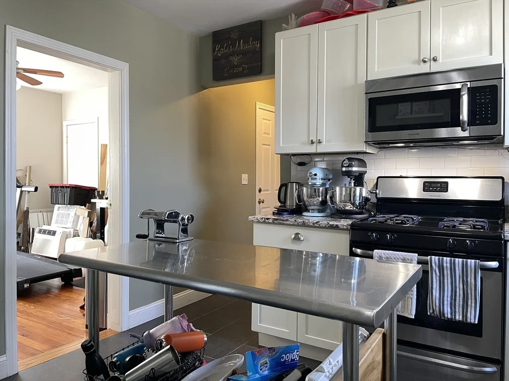 3 bed, 1 bath apartment for rent at 44 Radcliff Rd Unit 3, Somerville — photo 18 of 28