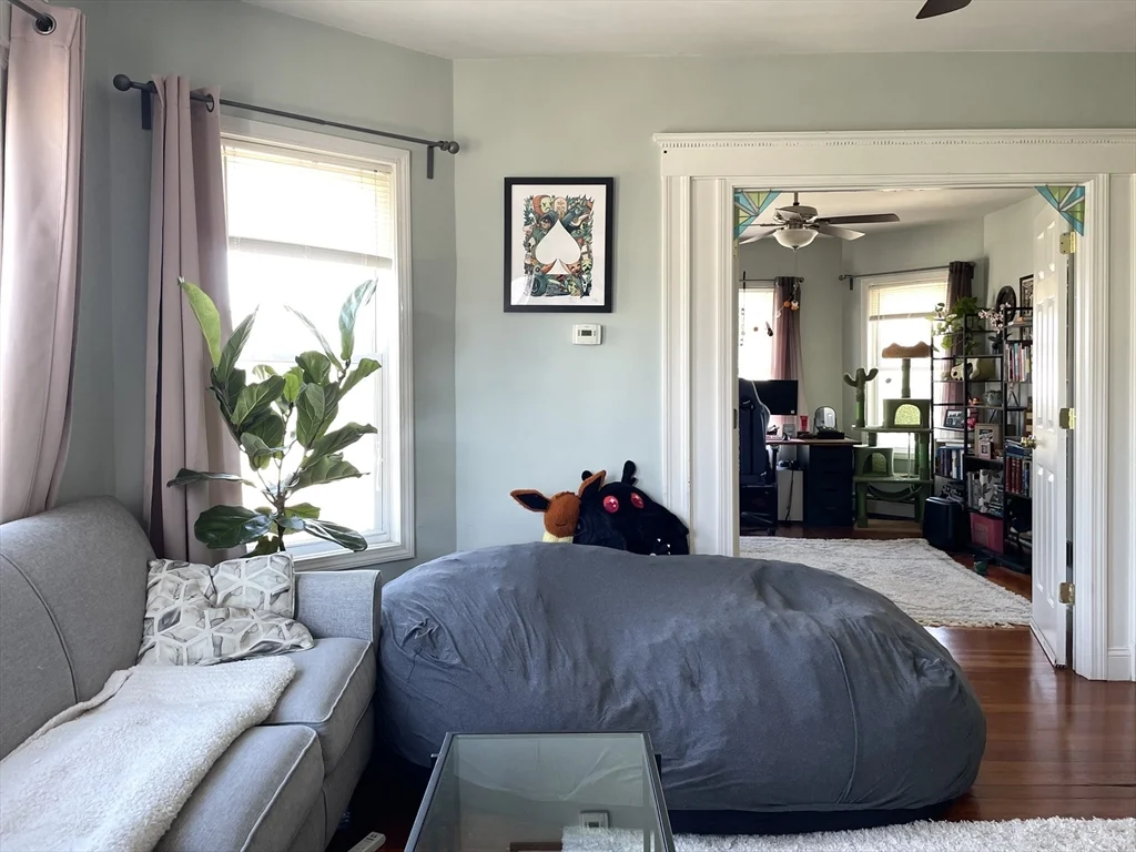 3 bed, 1 bath apartment for rent at 44 Radcliff Rd Unit 3, Somerville — photo 7 of 28