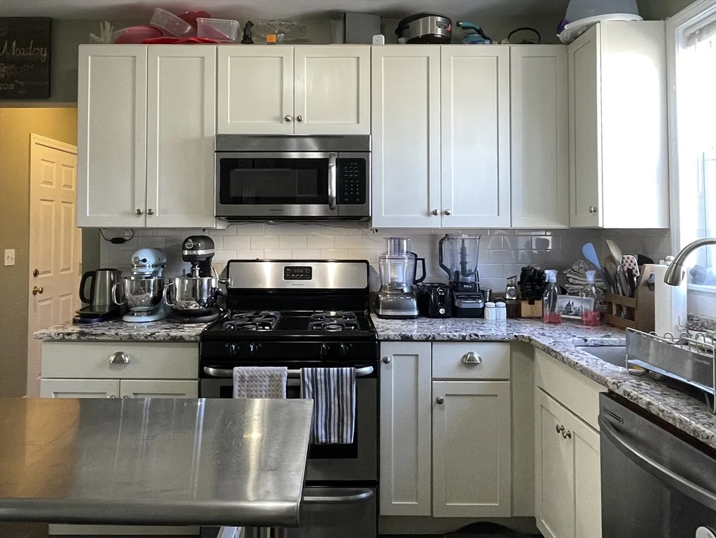 3 bed, 1 bath apartment for rent at 44 Radcliff Rd Unit 3, Somerville — photo 15 of 28