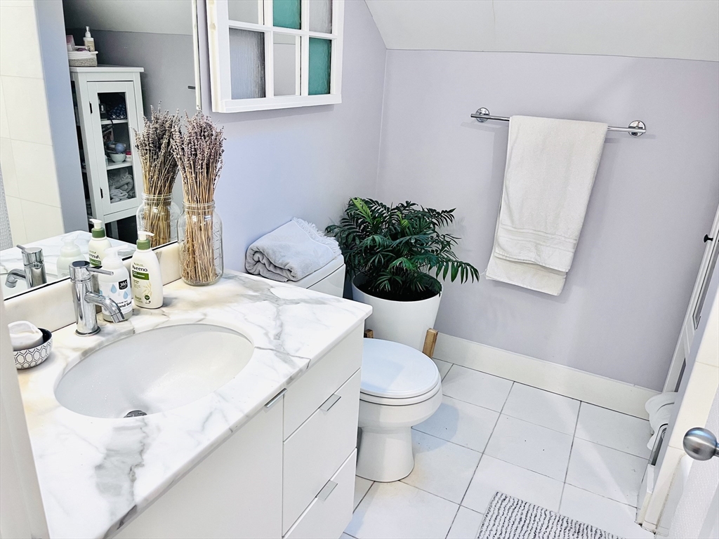 2 bed, 1 bath apartment for rent at 44 Rockview St Unit 3, Jamaica Plain — photo 19 of 29