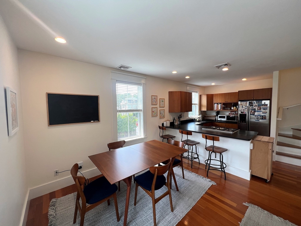 2 bed, 1 bath apartment for rent at 44 Rockview St Unit 3, Jamaica Plain — photo 6 of 29