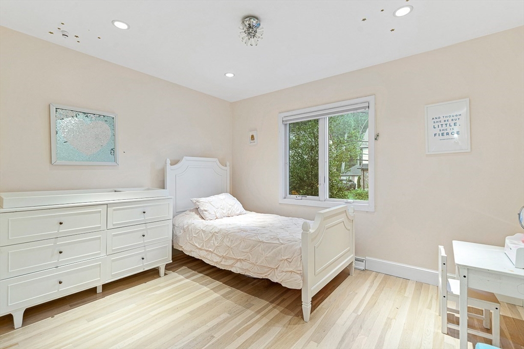 3 bed, 2 bath apartment for rent at 44 Rowena Rd, Newton — photo 16 of 23