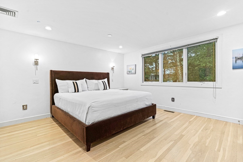 3 bed, 2 bath apartment for rent at 44 Rowena Rd, Newton — photo 13 of 23