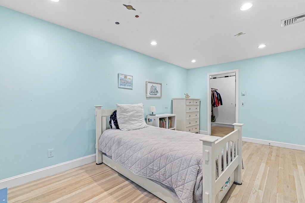 3 bed, 2 bath apartment for rent at 44 Rowena Rd, Newton — photo 17 of 23