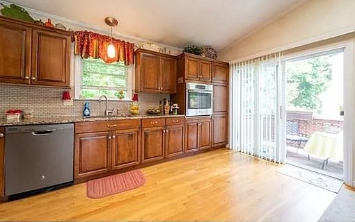 2 bed, 1 bath apartment for rent at 44 Rudolph St Unit 44, Worcester — photo 3 of 16
