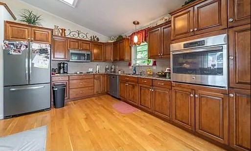 2 bed, 1 bath apartment for rent at 44 Rudolph St Unit 44, Worcester — photo 2 of 16