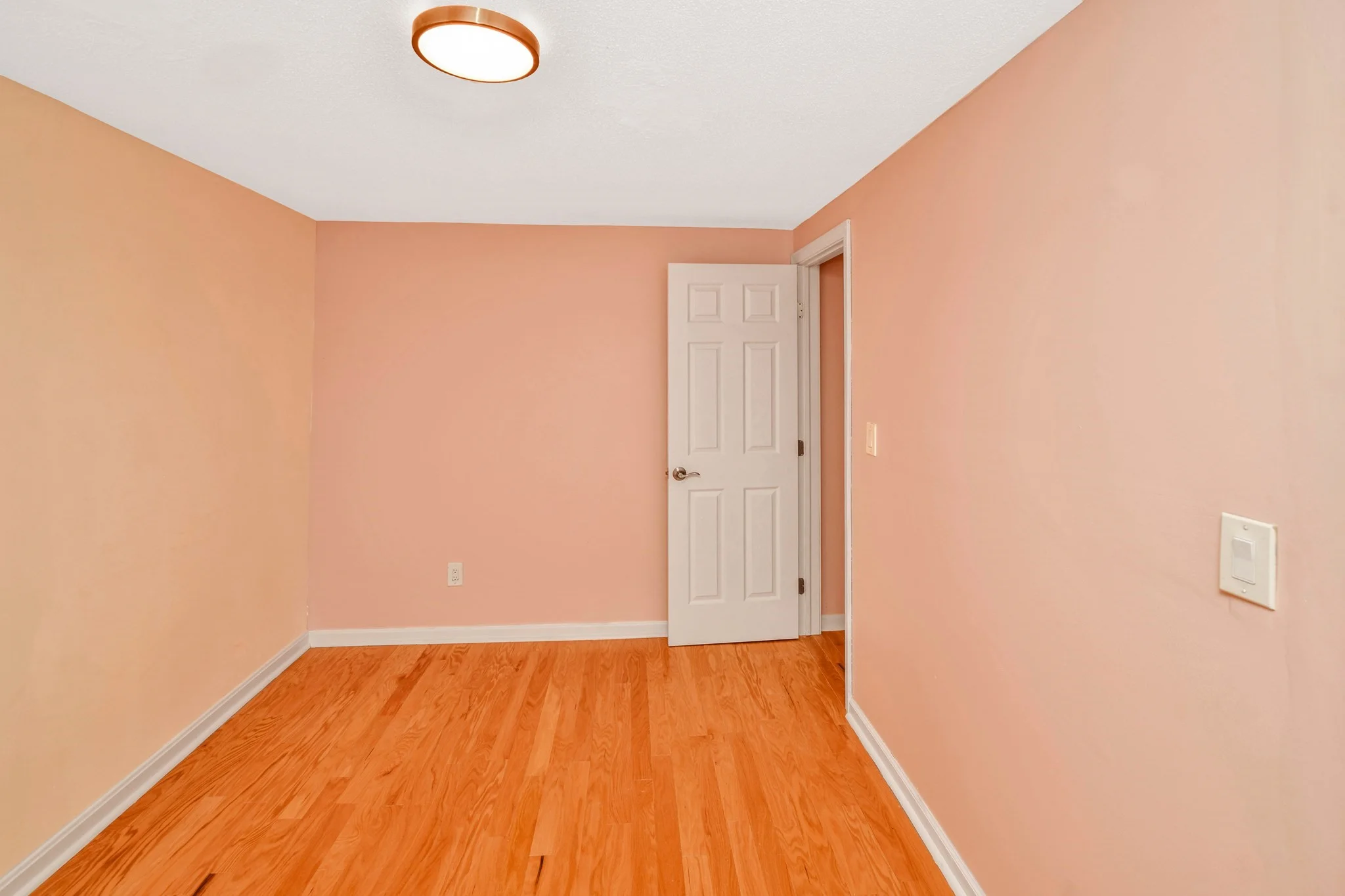 3 bed, 1 bath apartment for rent at 44 Russel St Unit E, Fall River — photo 10 of 12