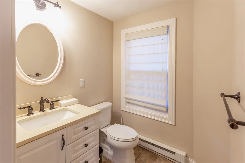 4 bed, 2 bath apartment for rent at 44 Russell St, Downtown — photo 11 of 25