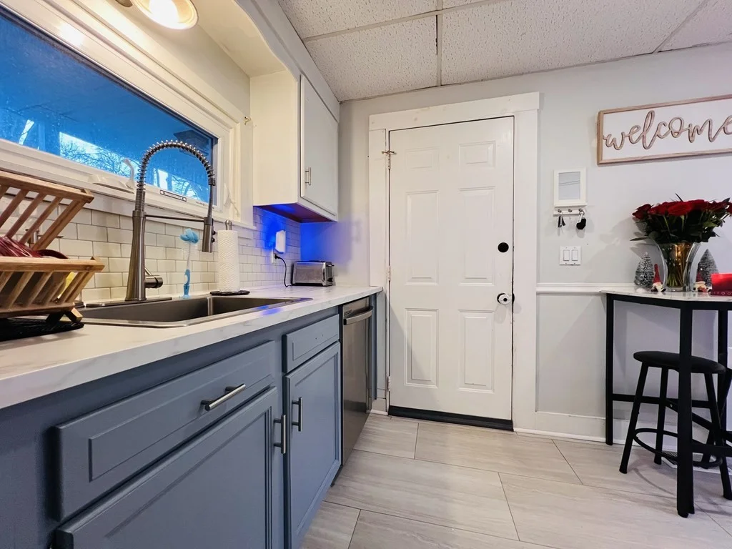 2 bed, 1 bath apartment for rent at 44 School Unit 1, Middleboro — photo 3 of 26