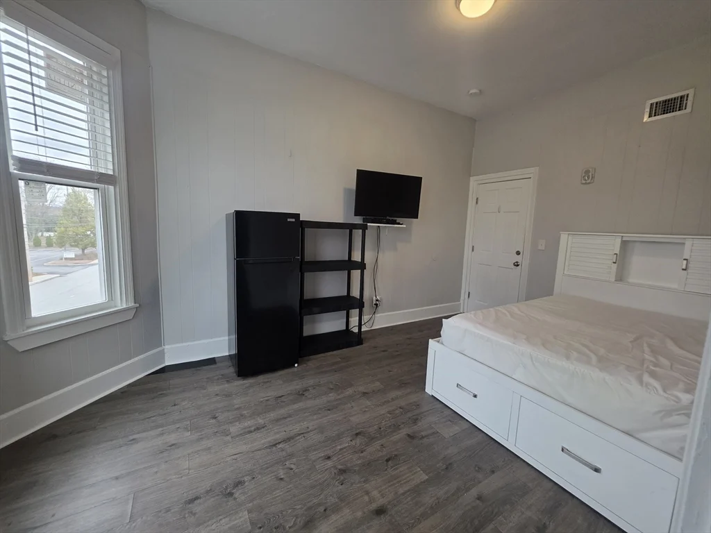 1 bed, 2 bath apartment for rent at 44 South St Unit 3, Westborough — photo 4 of 18