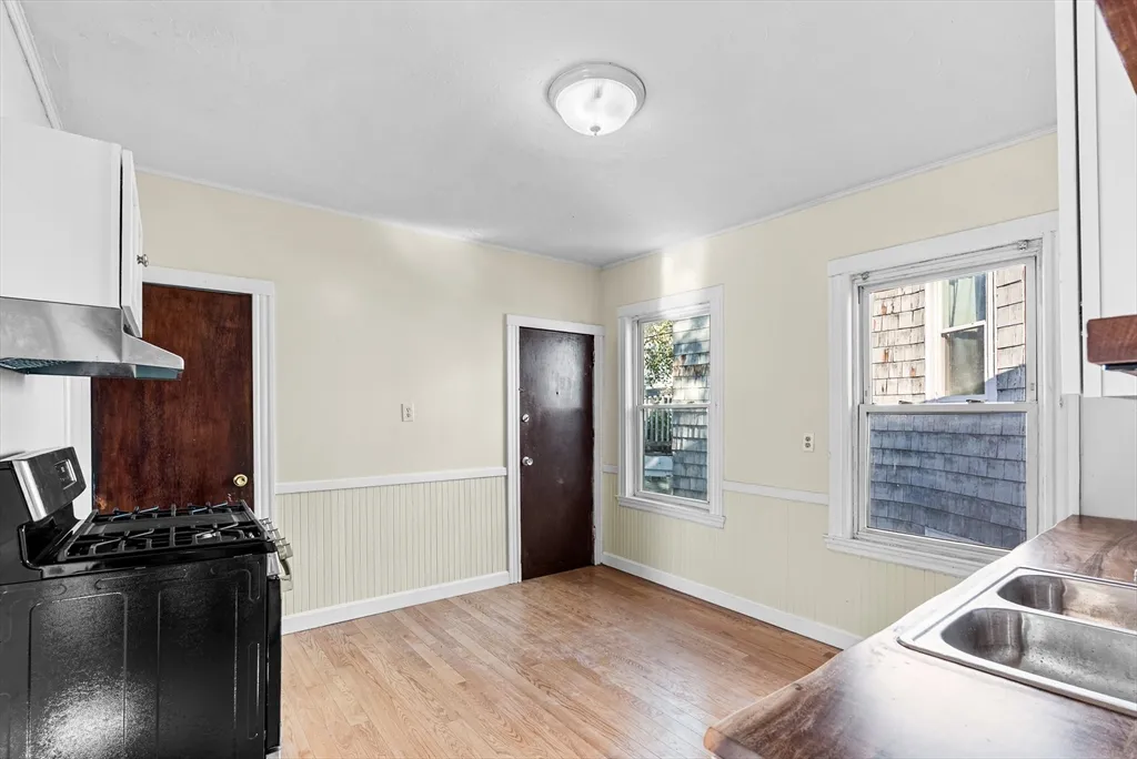 3 bed, 1 bath apartment for rent at 44 Speedwell St Unit 3, Dorchester — photo 23 of 24