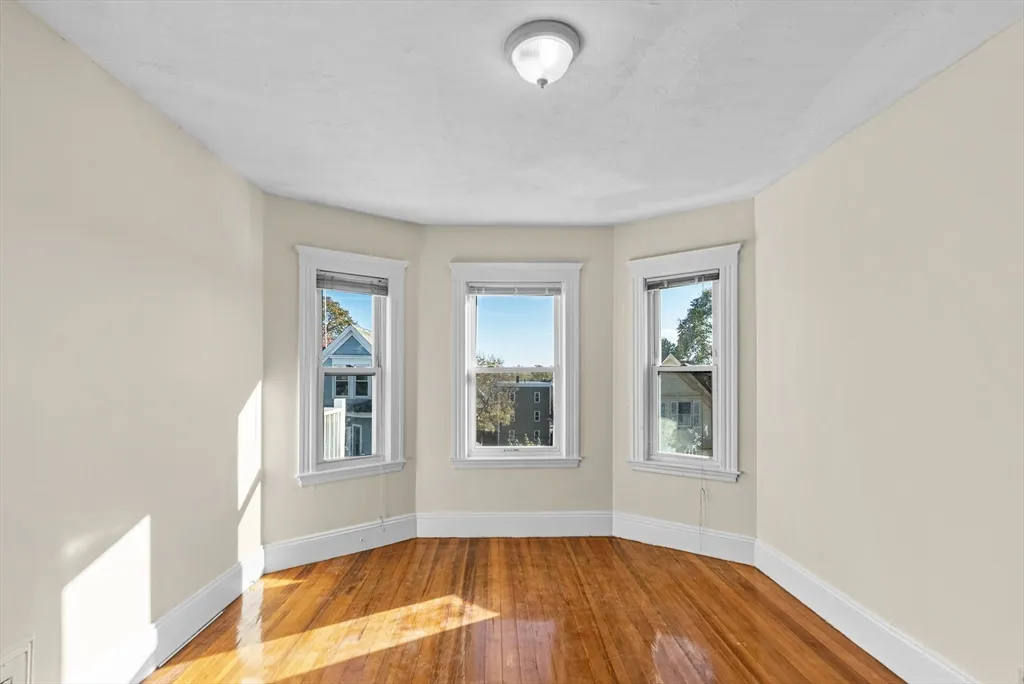 3 bed, 1 bath apartment for rent at 44 Speedwell St Unit 3, Dorchester — photo 18 of 24