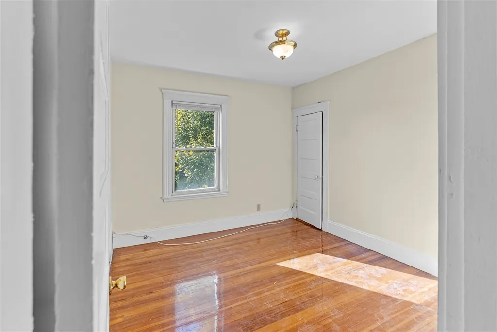 3 bed, 1 bath apartment for rent at 44 Speedwell St Unit 3, Dorchester — photo 14 of 24