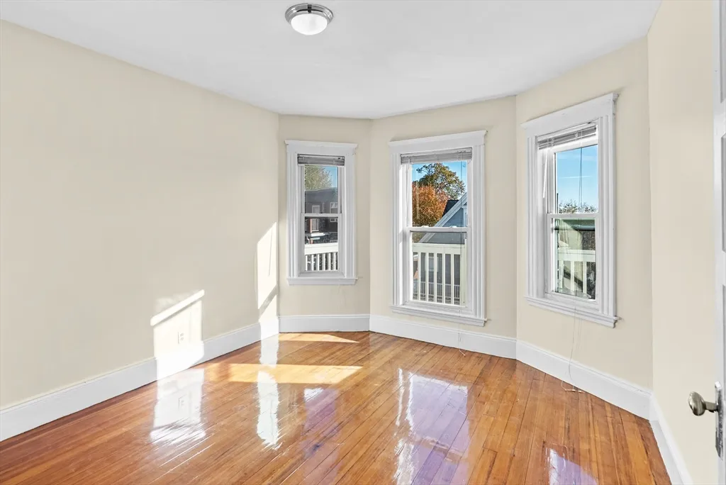 3 bed, 1 bath apartment for rent at 44 Speedwell St Unit 3, Dorchester — photo 16 of 24