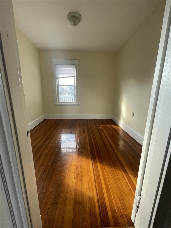 3 bed, 1 bath apartment for rent at 44 Speedwell St Unit 3, Dorchester — photo 3 of 24